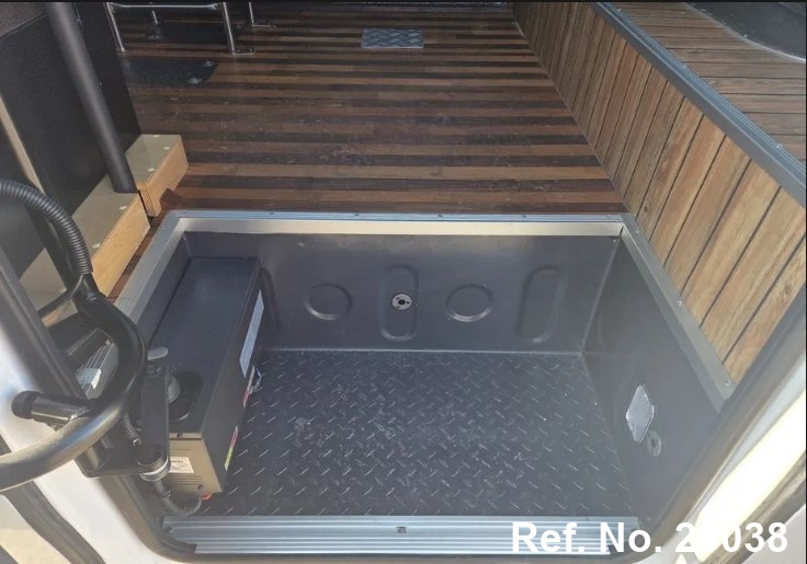  Hyundai / New County Stock No. 20038